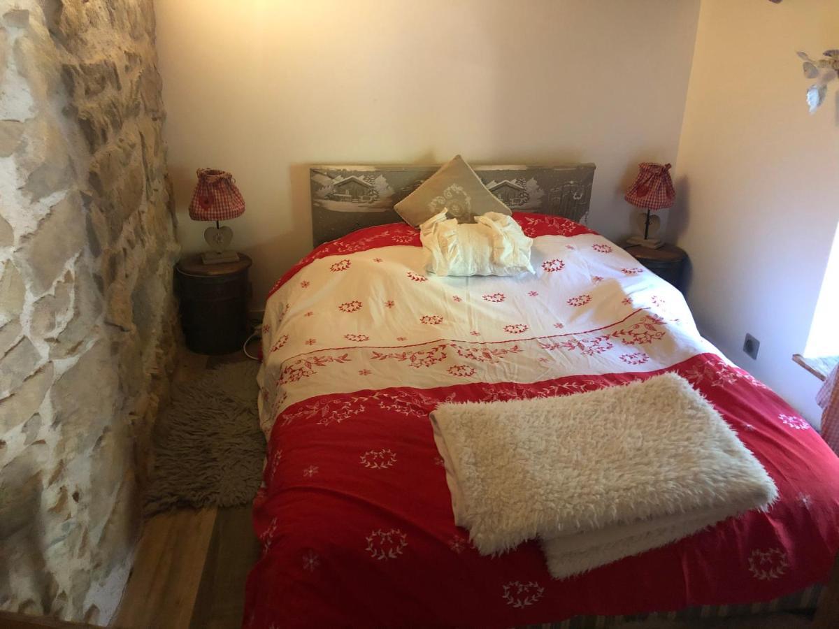 Saint-Appolinaire  Le Chalet De La Goutte מראה חיצוני תמונה